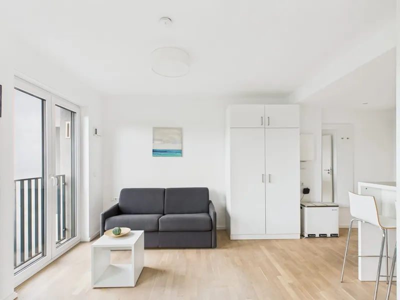 Schönes möbliertes 1-Zimmer-Apartment in Charlottenburg — Internet und Strom nicht inklusive — photo 1
